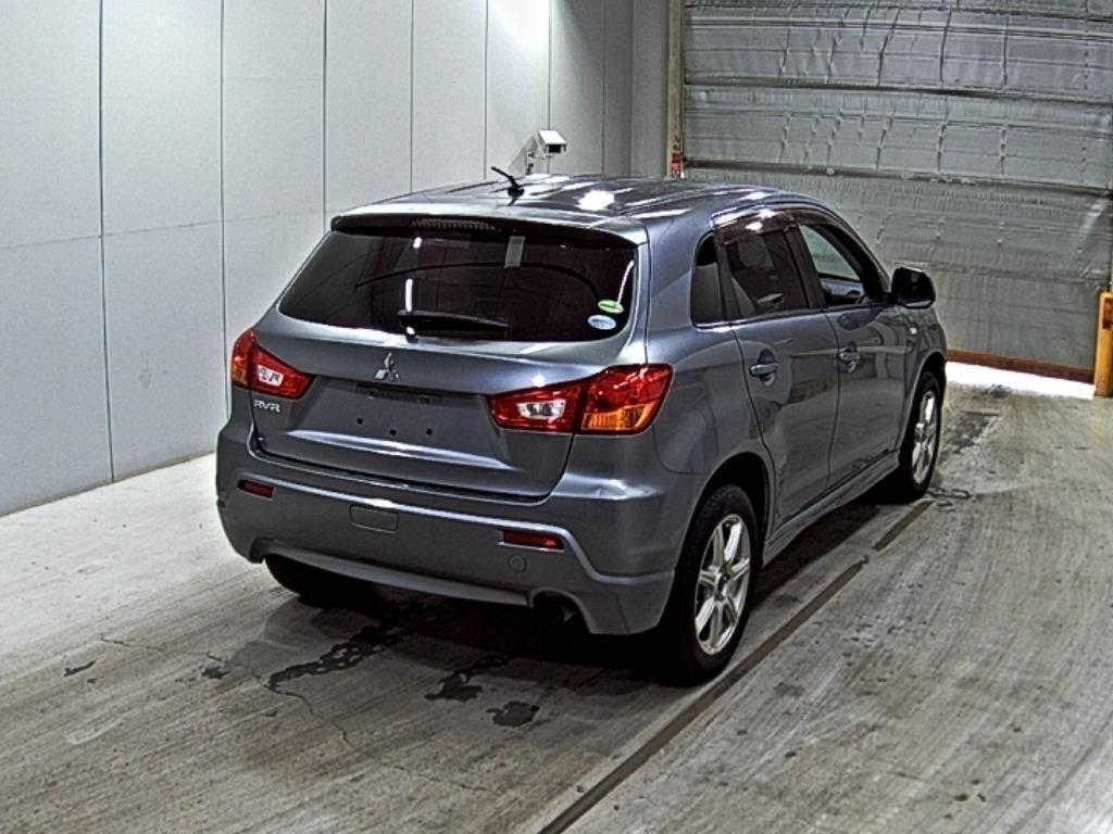 MITSUBISHI RVR