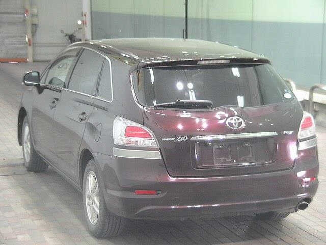 TOYOTA MARK X ZIO