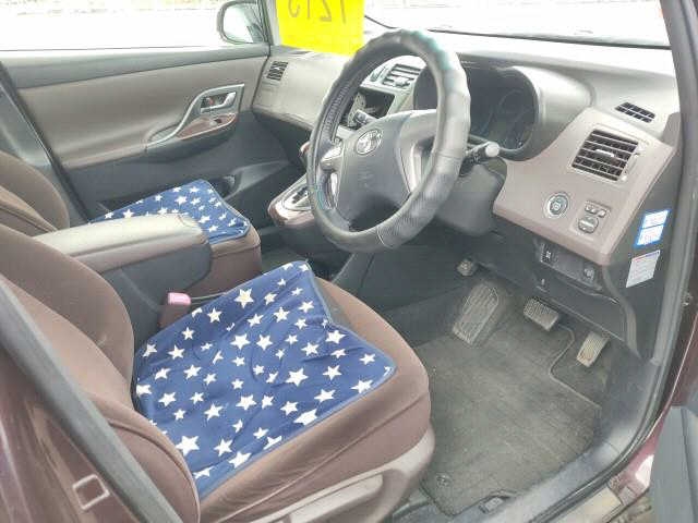 TOYOTA MARK X ZIO