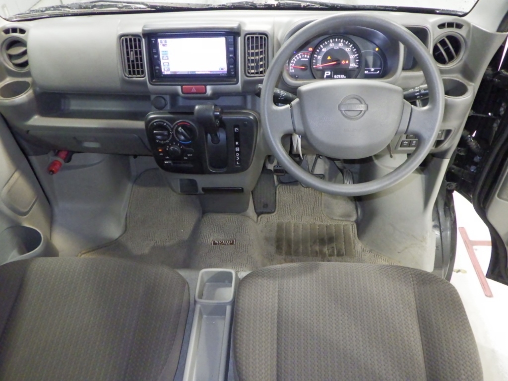 NISSAN NV100 CLIPPER