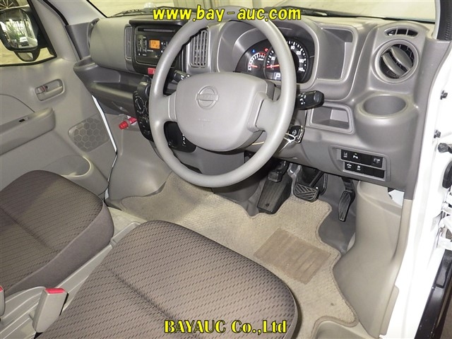 NISSAN NV100 CLIPPER