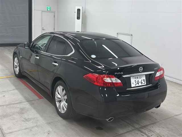 NISSAN FUGA