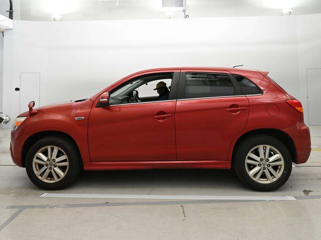 MITSUBISHI RVR