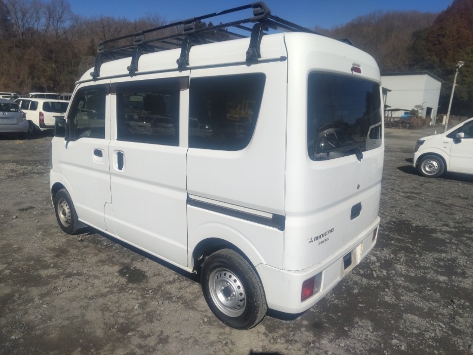 MITSUBISHI MINICAB