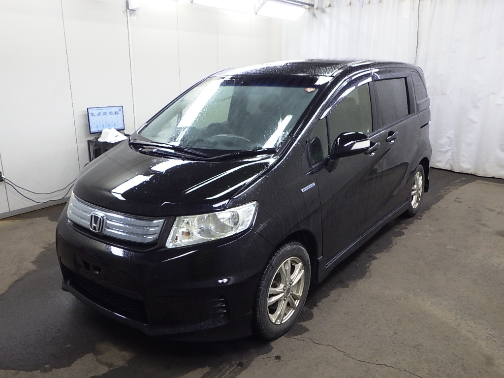 HONDA FREED SPIKE