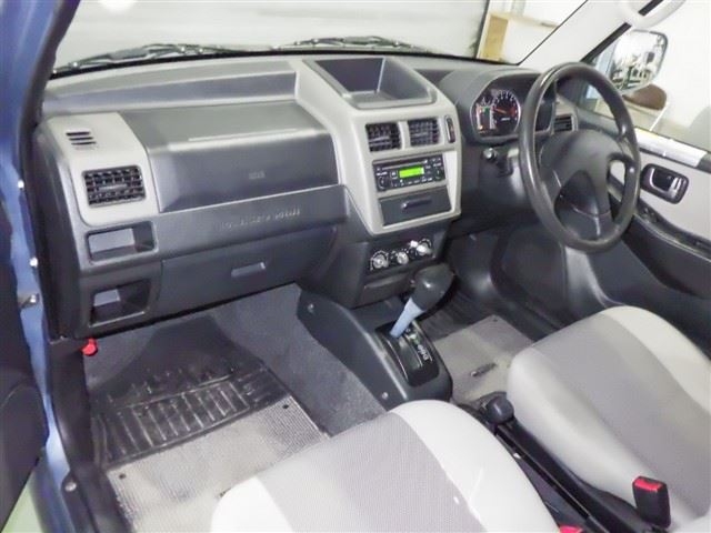 MITSUBISHI PAJERO MINI
