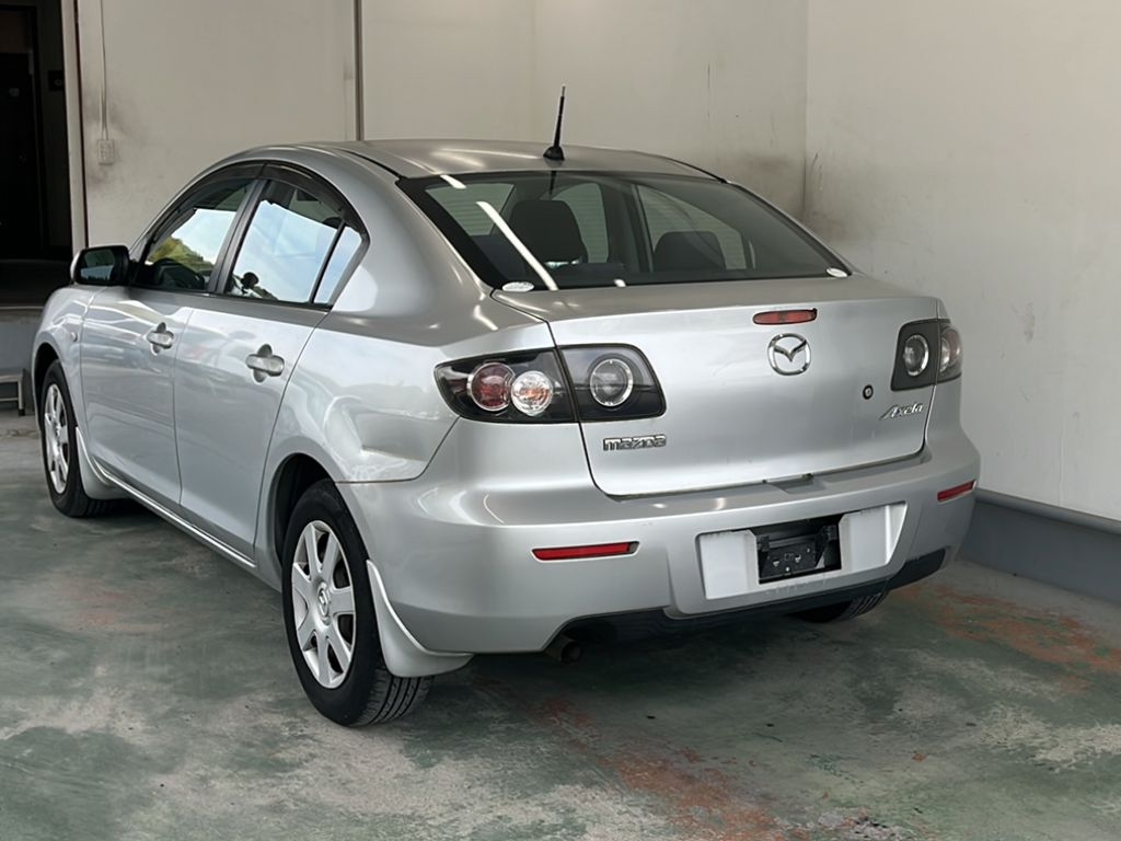 MAZDA AXELA
