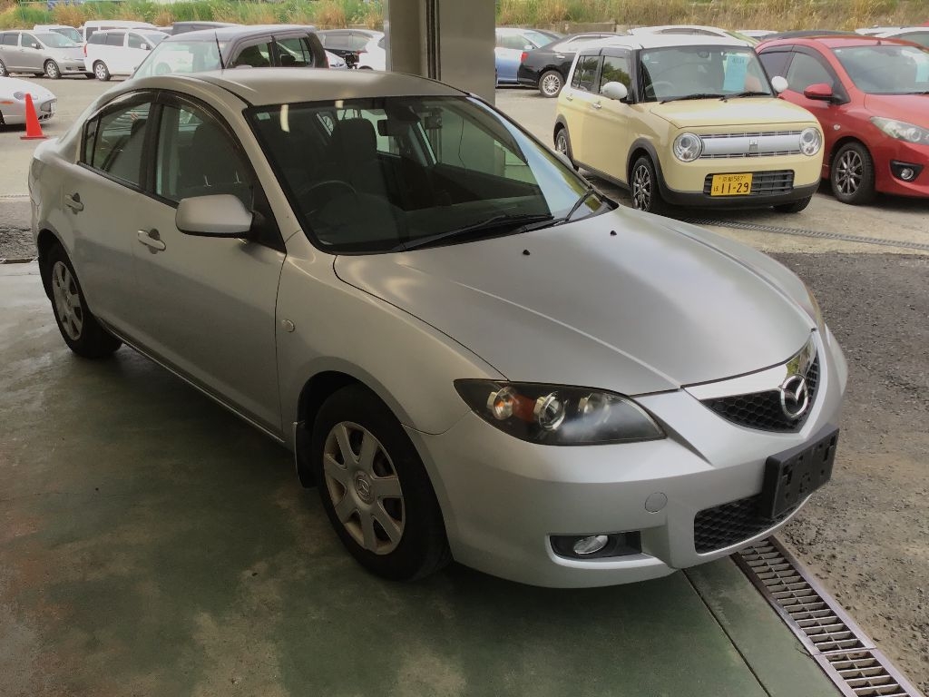 MAZDA AXELA