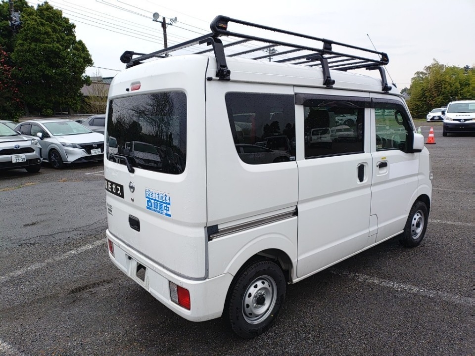 NISSAN NV100 CLIPPER