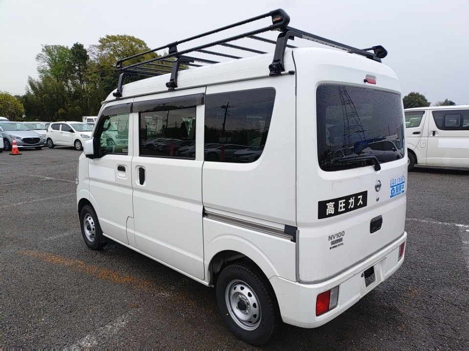 NISSAN NV100 CLIPPER
