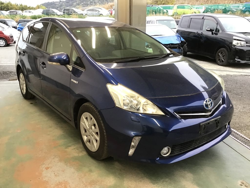 TOYOTA PRIUS ALPHA