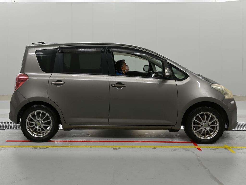 TOYOTA RACTIS
