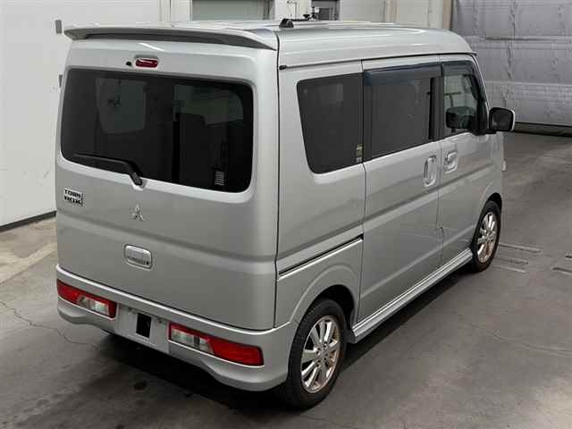 MITSUBISHI TOWN BOX