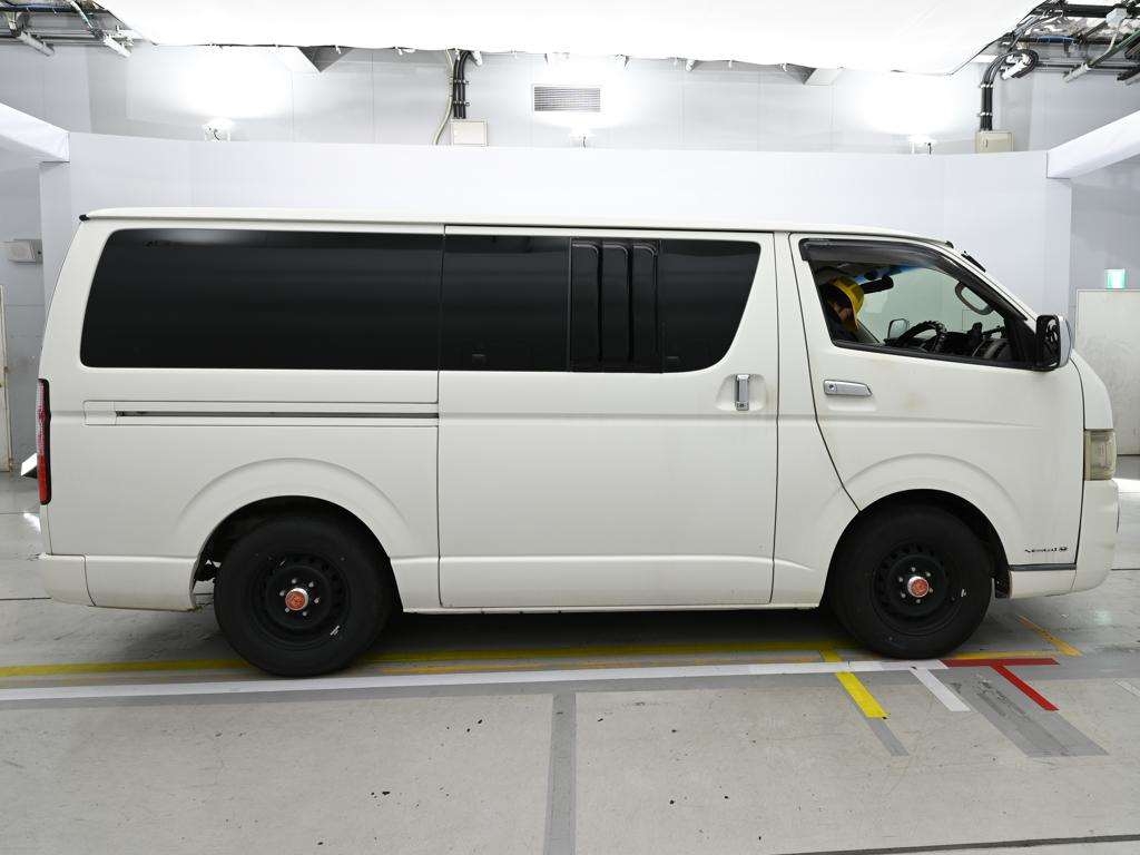 TOYOTA REGIUS ACE