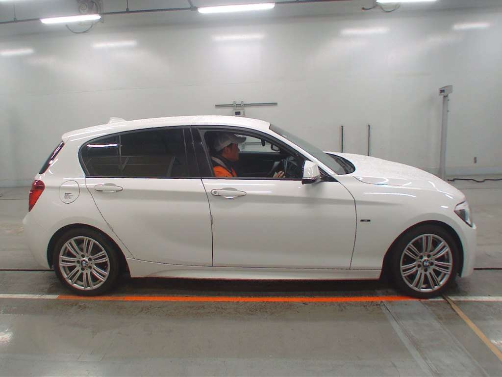 BMW 1-SERIES