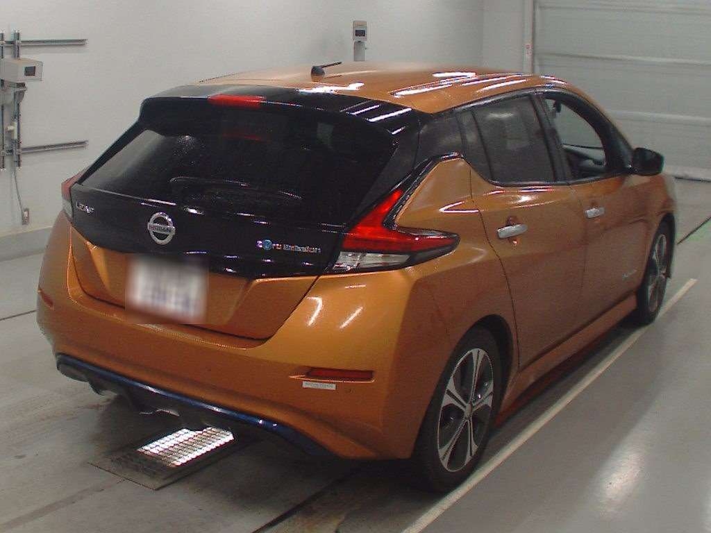 NISSAN LEAF