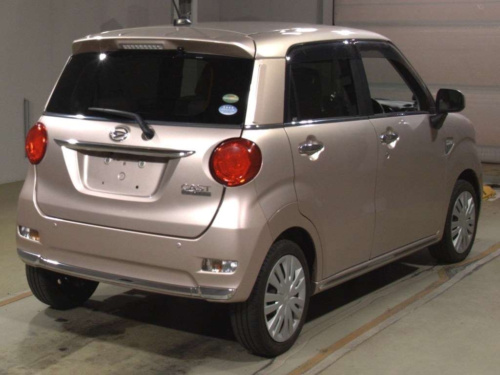 DAIHATSU CAST