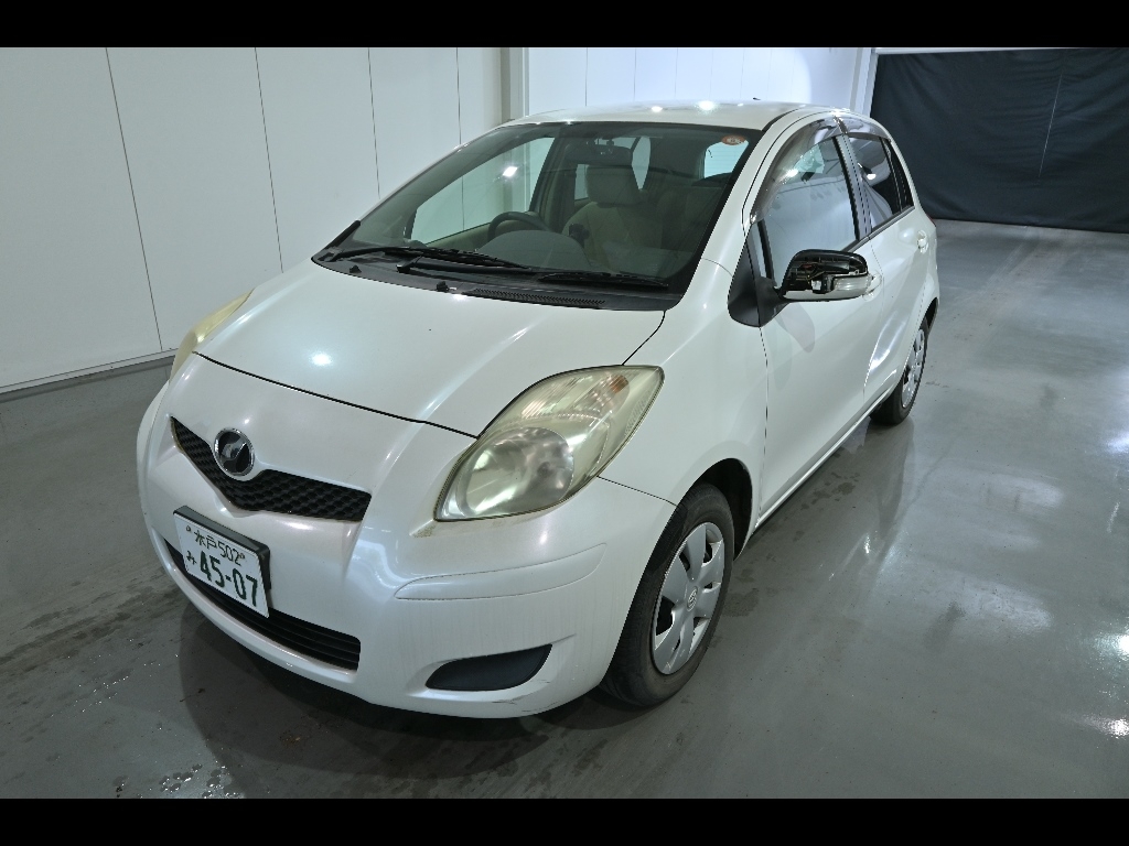 TOYOTA VITZ