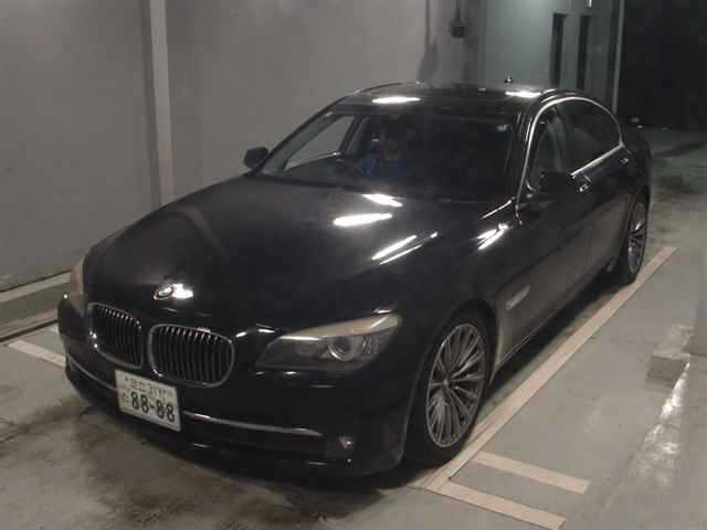 BMW 7-SERIES