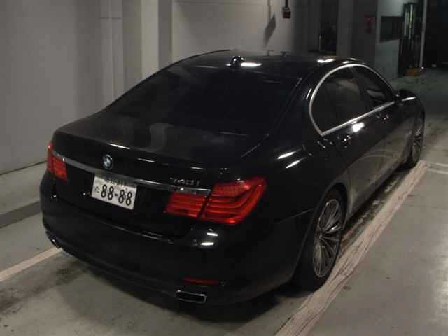 BMW 7-SERIES
