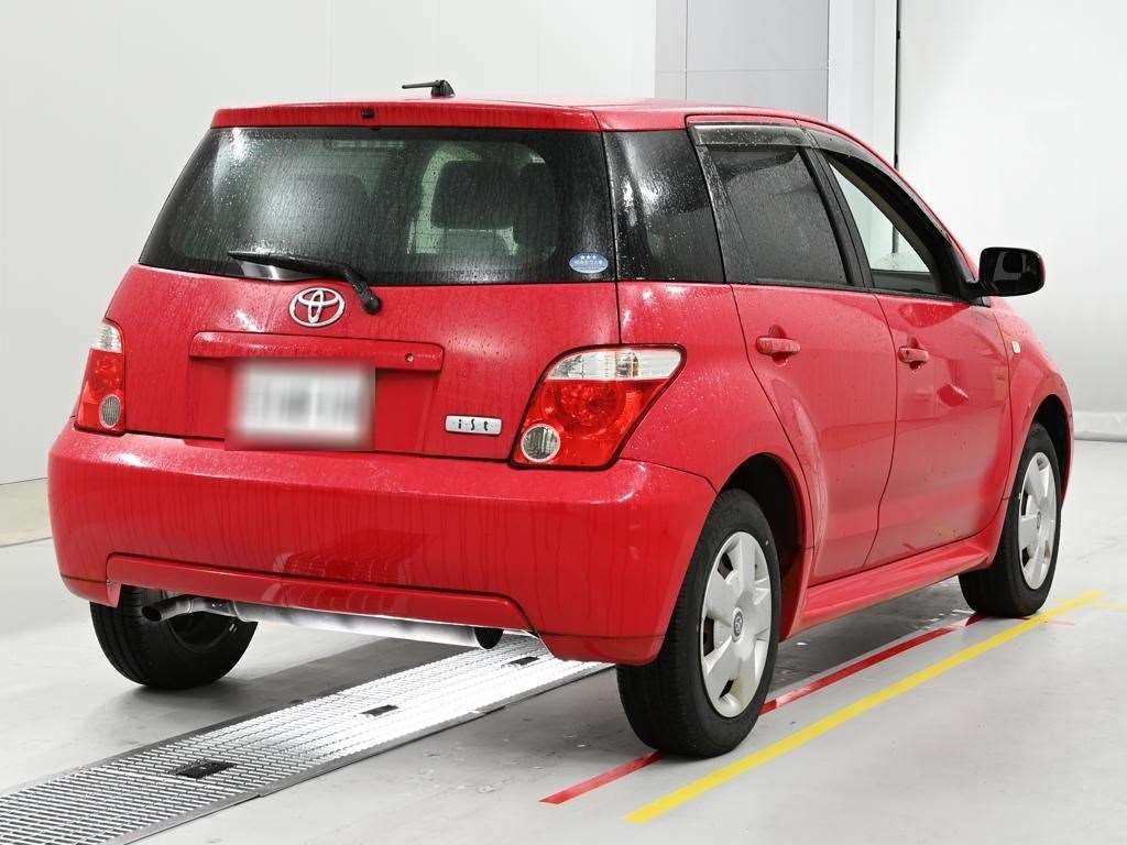 TOYOTA IST