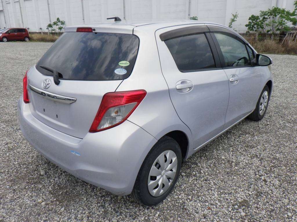 TOYOTA VITZ