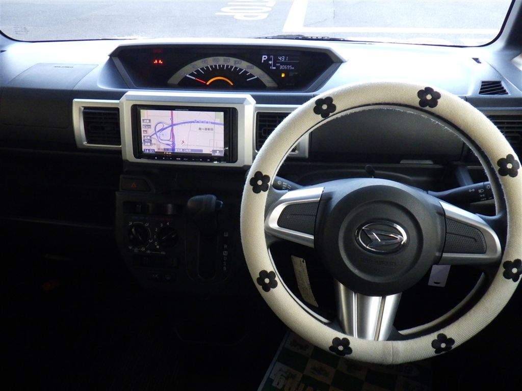 DAIHATSU WAKE