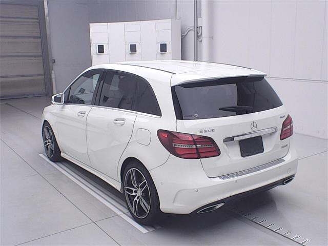 MERCEDES-BENZ B-CLASS