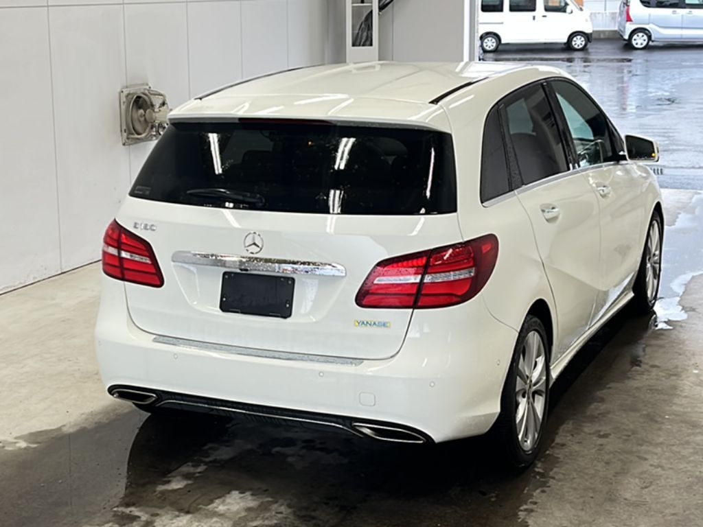 MERCEDES-BENZ B-CLASS