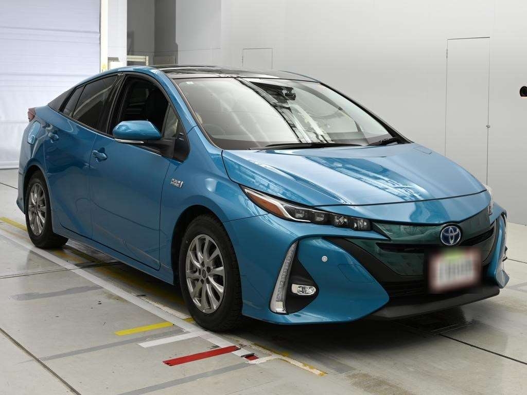 TOYOTA PRIUS PHV