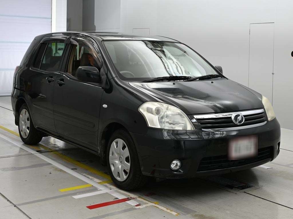 TOYOTA RAUM