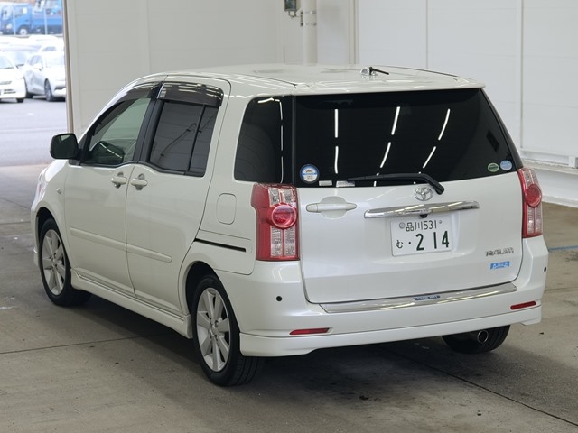 TOYOTA RAUM