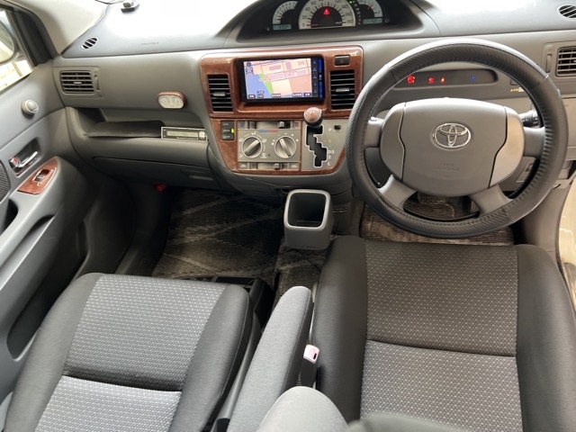 TOYOTA RAUM