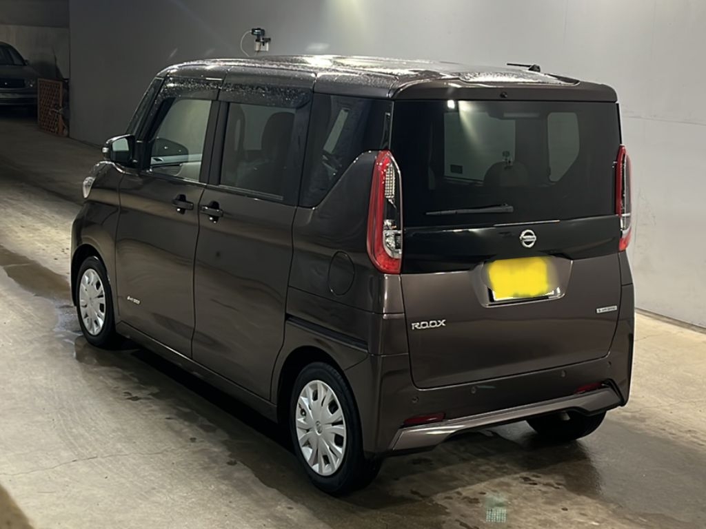 NISSAN ROOX