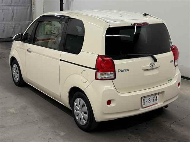 TOYOTA PORTE