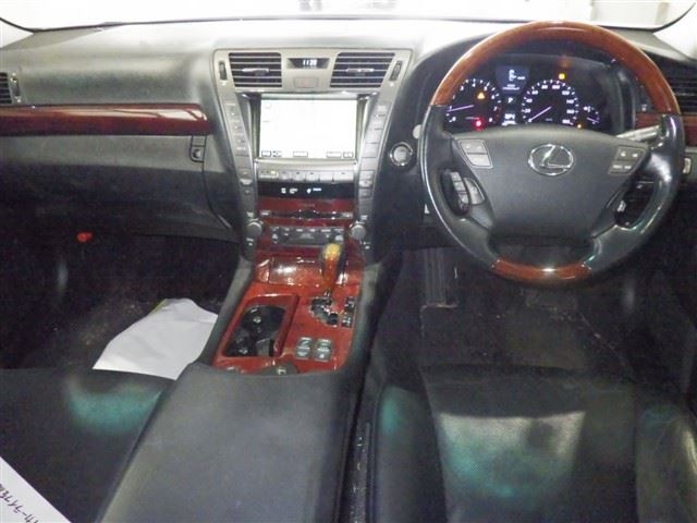 LEXUS LS460