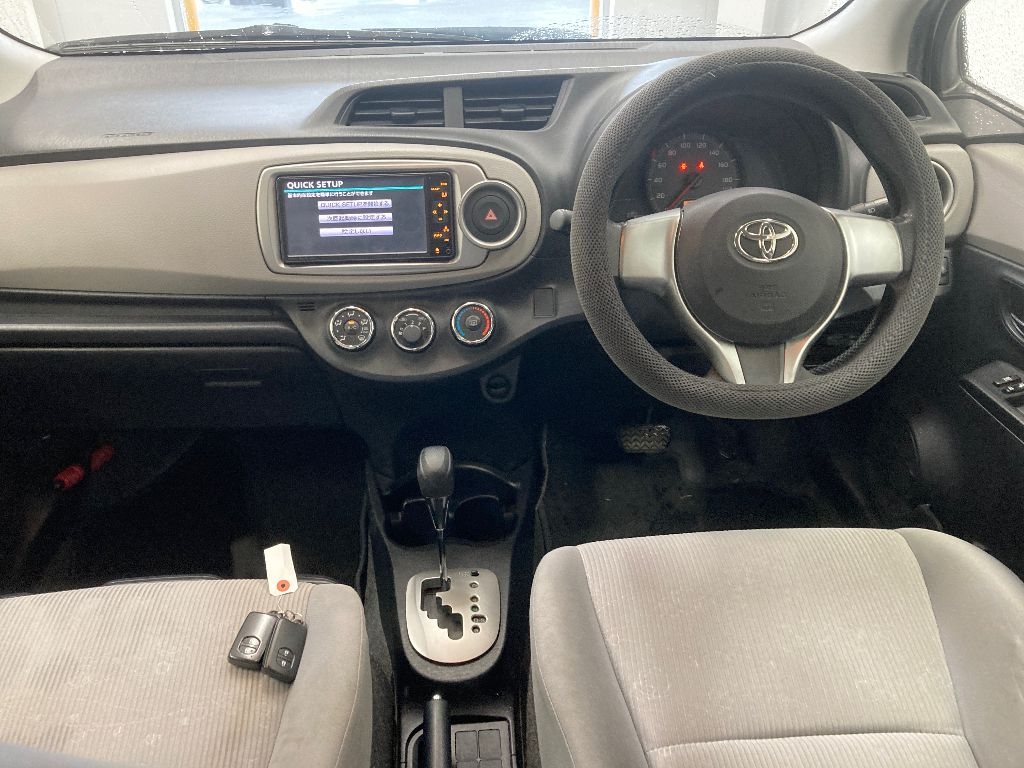 TOYOTA VITZ