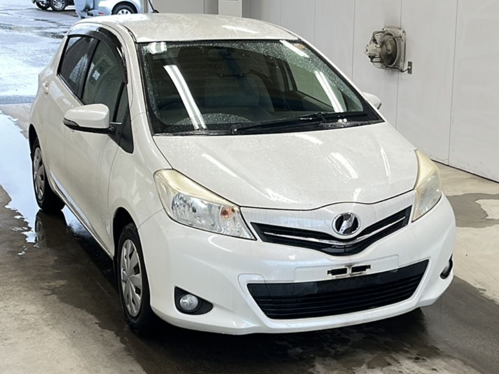 TOYOTA VITZ