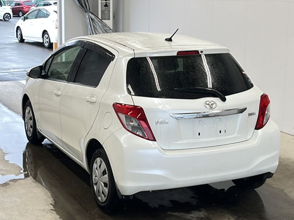 TOYOTA VITZ