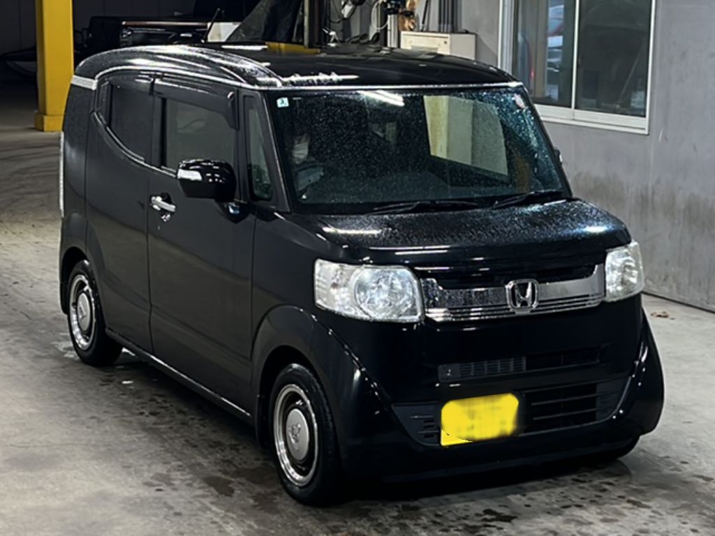 HONDA N-BOX SLASH