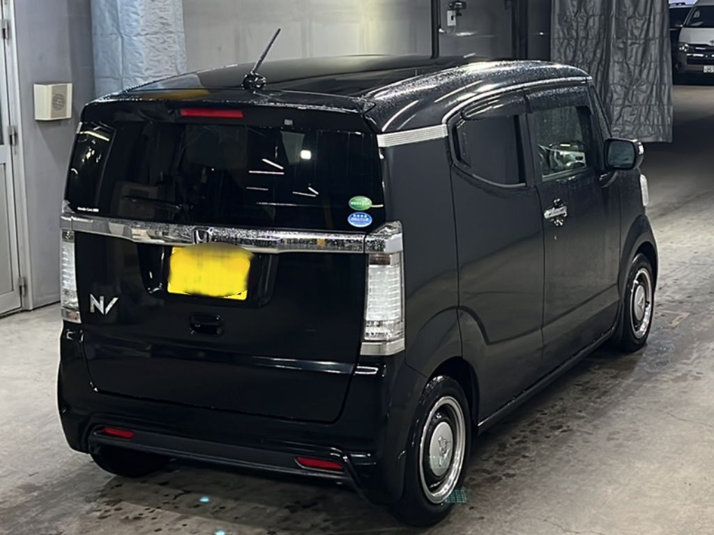 HONDA N-BOX SLASH