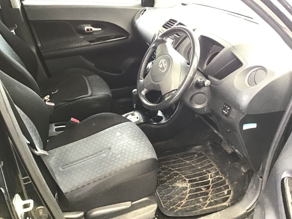 TOYOTA IST