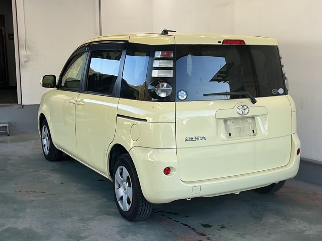 TOYOTA SIENTA
