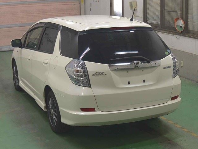 HONDA FIT SHUTTLE