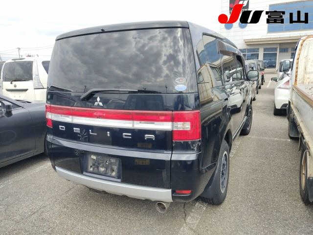 MITSUBISHI DELICA D:5