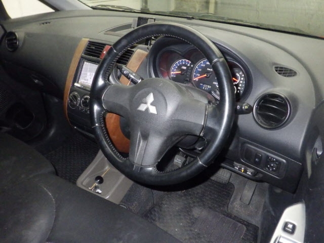 MITSUBISHI COLT PLUS