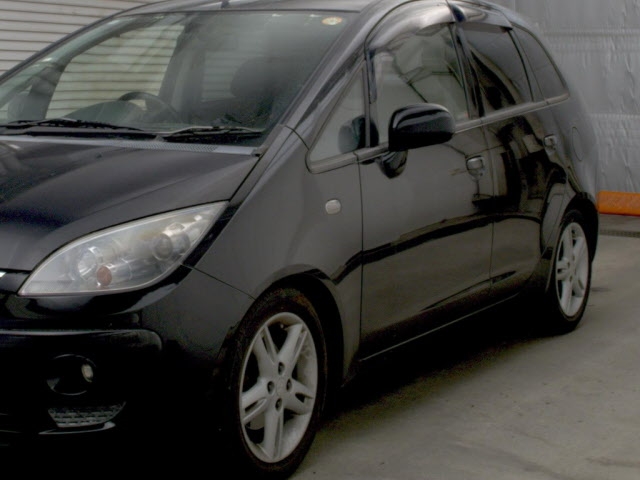 MITSUBISHI COLT PLUS