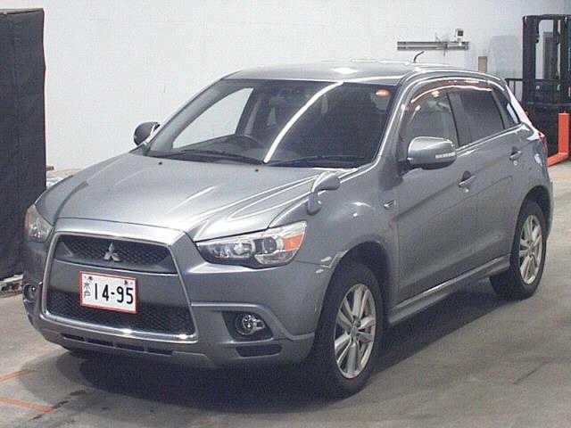 MITSUBISHI RVR