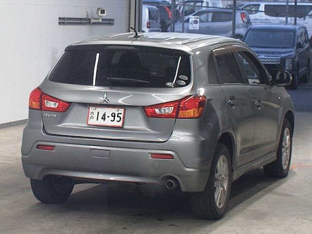 MITSUBISHI RVR