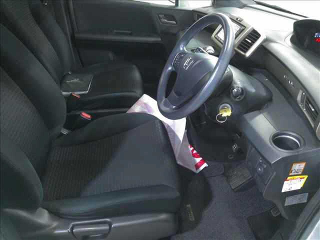 HONDA FREED SPIKE